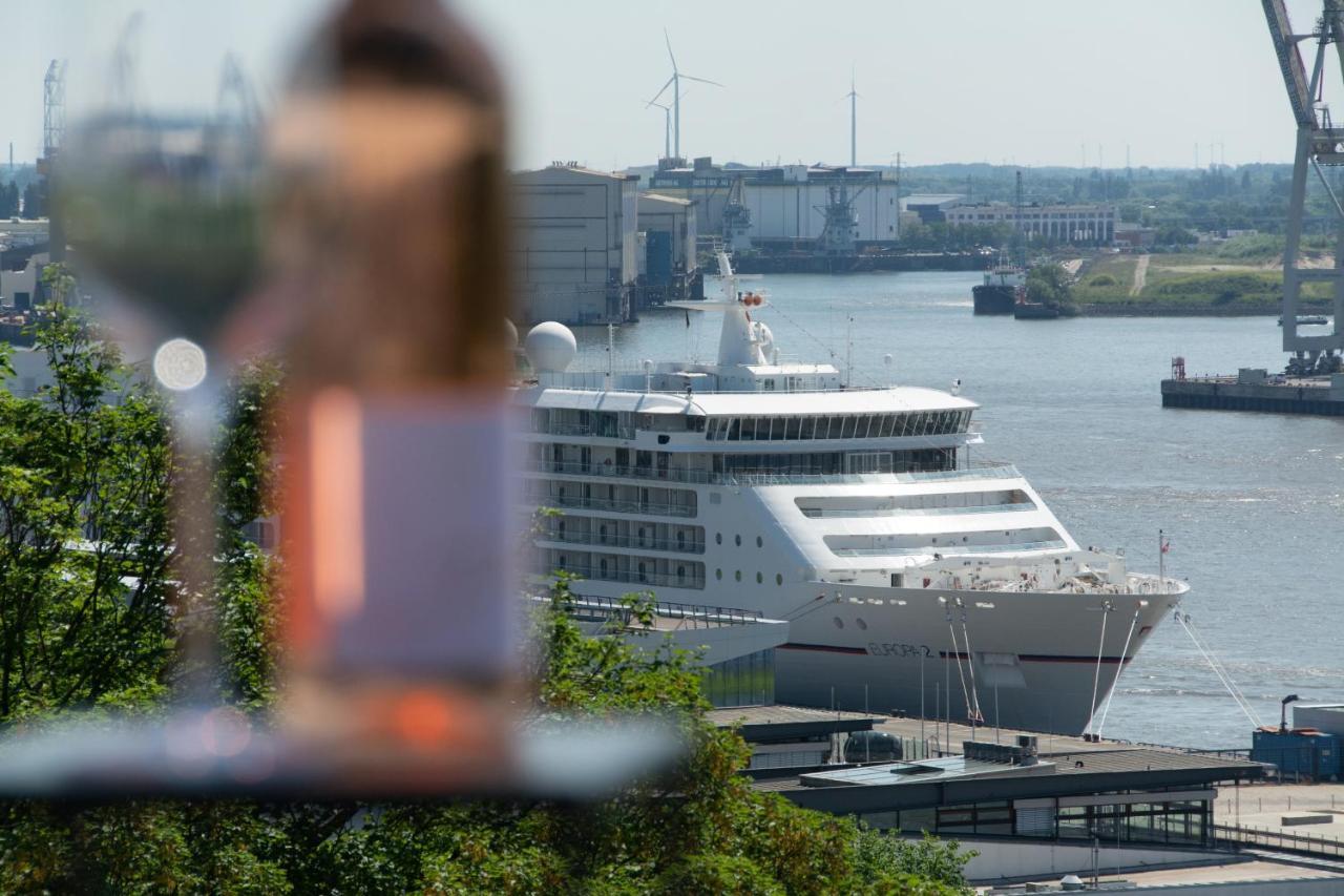 Suite Terrace on the Elbe river
